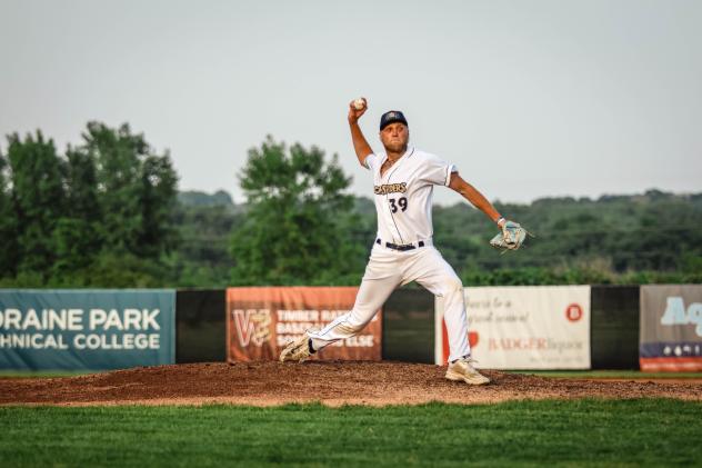 Fond du Lac Dock Spiders pitcher Austin Kutz