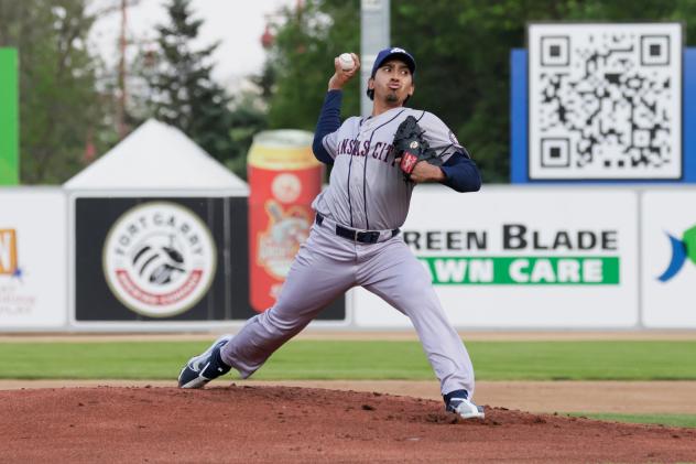 Kansas City Monarchs' Daniel Martinez in action