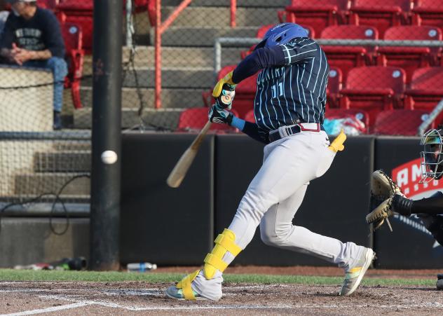 Lake Country DockHounds infielder Aaron Hill