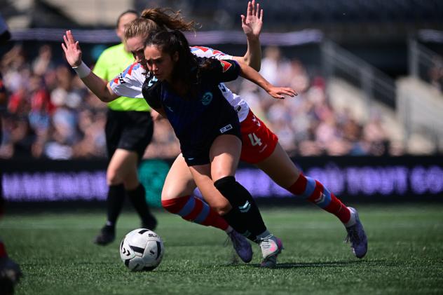 Ottawa Rapid FC battles Montreal Roses FC