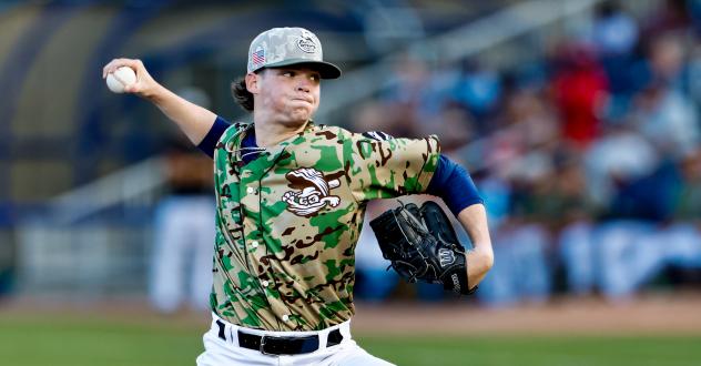 Biloxi Shuckers pitcher Tyson Hardin