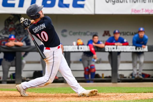 St. Cloud Rox second baseman Ethan Gibson