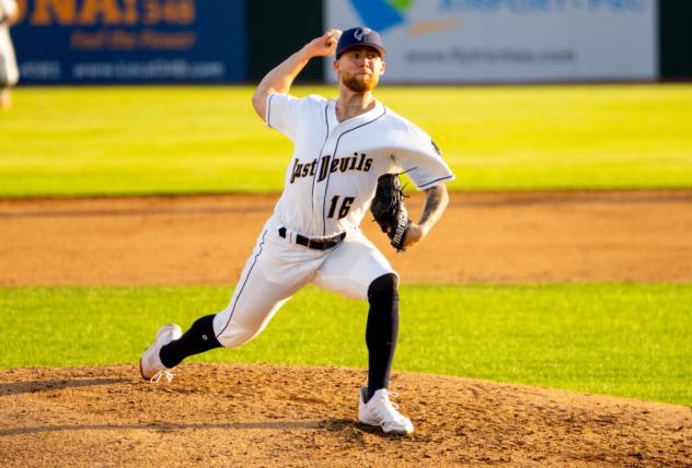 Tri-City Dust Devils pitcher Ryan Costeiu