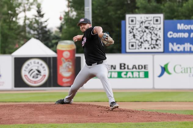 Sioux City Explorers' Nate Gercken on the mound