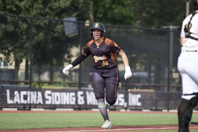 Mankato Habaneros right fielder Morgan Honeycutt