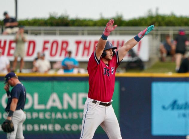 Pensacola Blue Wahoos outfielder Grant Richardson