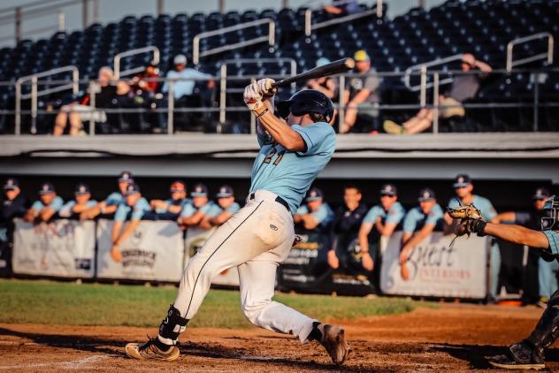 Fond du Lac Dock Spiders catcher Jaron Cotton