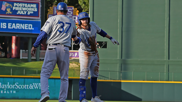 Noah Miller of the Tulsa Drillers at third base