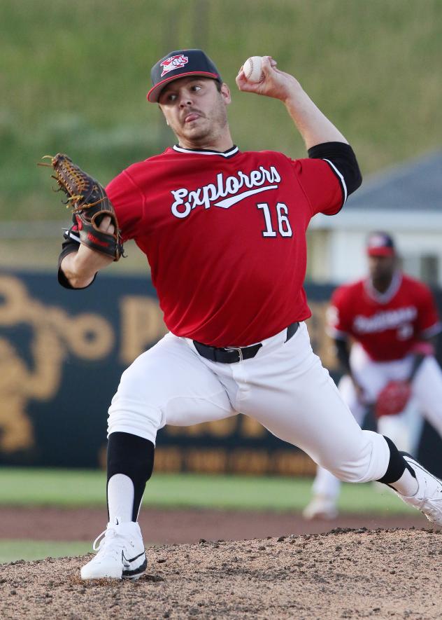 Sioux City Explorers pitcher Jared Wetherbee