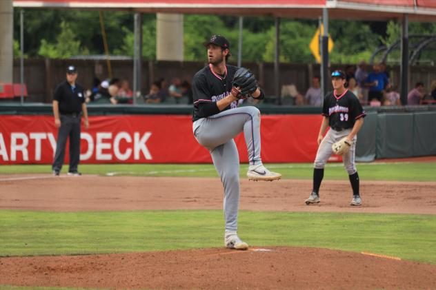 Pensacola Blue Wahoos pitcher Thomas White