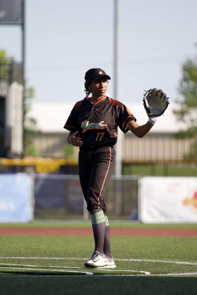 Mankato Habaneros pitcher Gabby Mike
