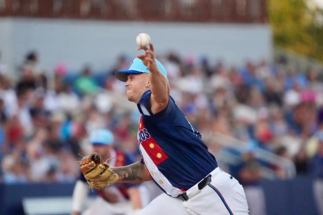 Pensacola Blue Wahoos pitcher Robby Snelling