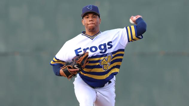 Everett AquaSox' Jurrangelo Cijntje in action
