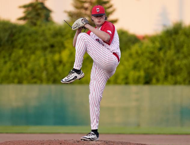 Ottawa Titans pitcher Billy Duby