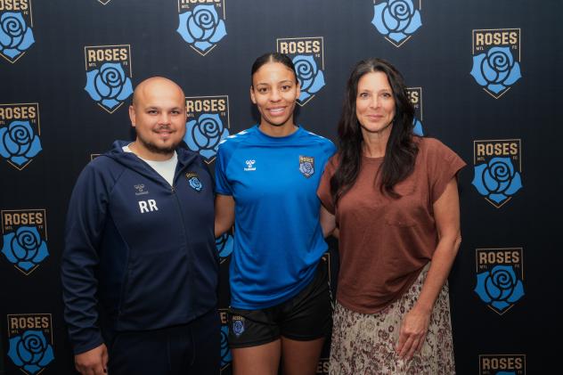 Olivia Mbala joins the Montreal Roses