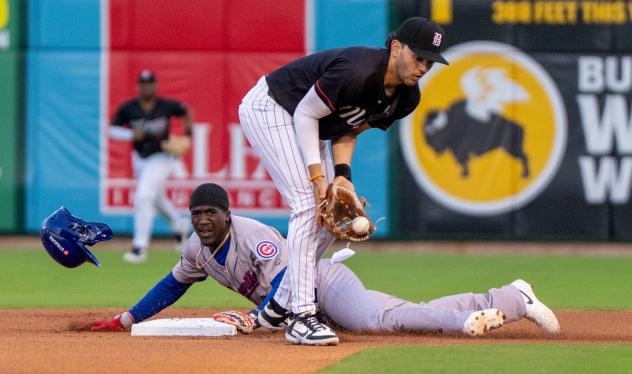 Knoxville Smokies beat the tag against the Birmigham Barons