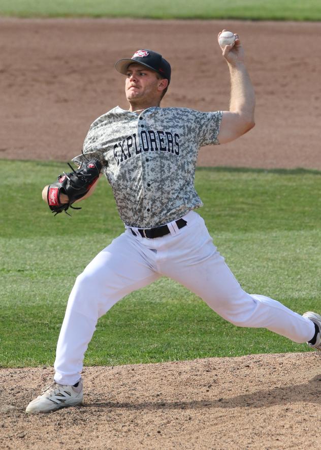 Sioux City Explorers pitcher Austin Drury