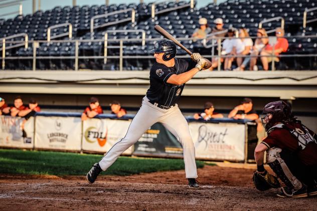 Fond du Lac Dock Spiders' Reece McCarthy at bat