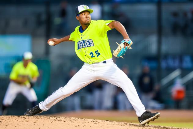 Columbia Fireflies pitcher Henson Leal