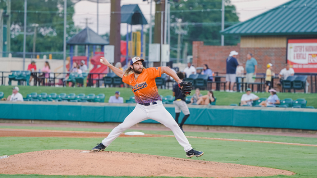 Down East Bird Dawgs pitcher Spencer Johnston