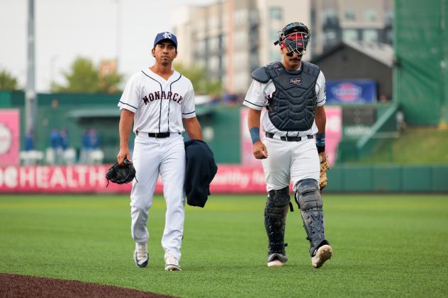 Kansas City Monarchs pitcher Daniel Martinez and catcher Ryan Leitch