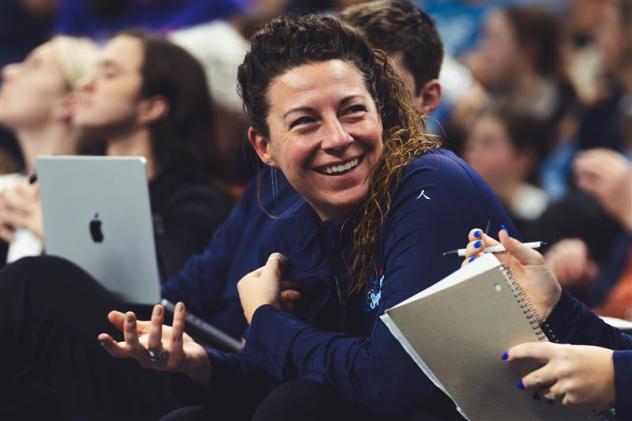Omaha Supernovas Head Coach Laura 
