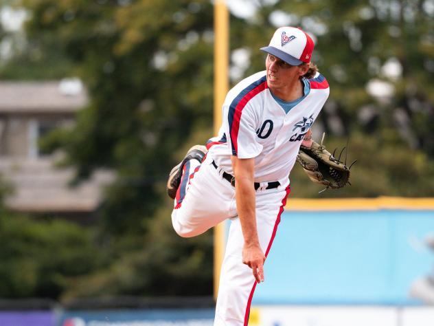 Victoria HarbourCats' Shea Lake in action