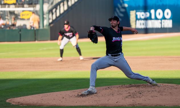 Pensacola Blue Wahoos pitcher Thomas White