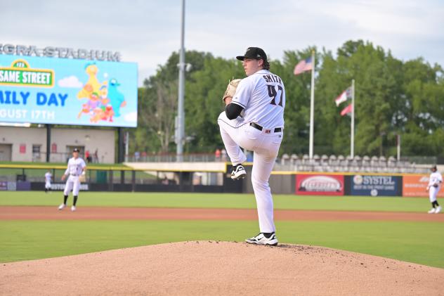 Fayetteville Woodpeckers pitcher Parker Smith