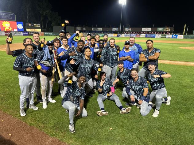 Lake Country DockHounds celebrate a playoff berth