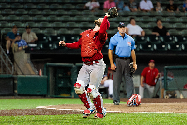Winnipeg Goldeyes catcher Rob Emery