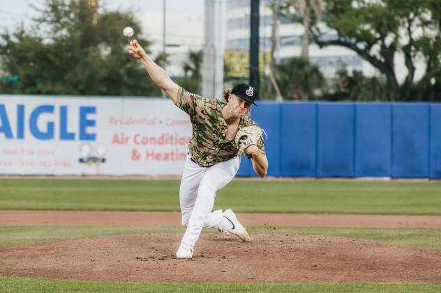 Biloxi Shuckers pitcher K.C. Hunt