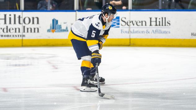 Norfolk Admirals forward Tanner Andrew
