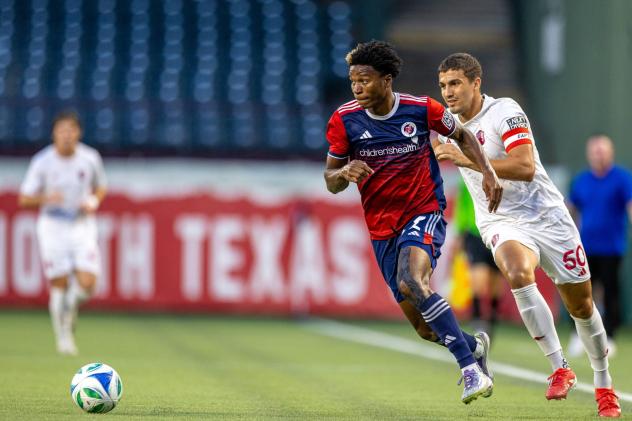 Forward Tarik Scott with North Texas SC