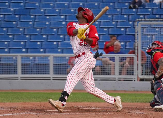 Ottawa Titans' Damone Hale in action