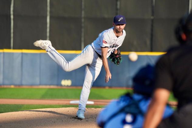 Pensacola Blue Wahoos pitcher Alex Williams