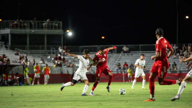 Phoenix Rising battles El Paso Locomotive FC
