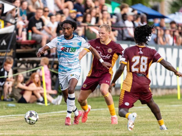 Forward Reshaun Walkes with the Simcoe County Rovers