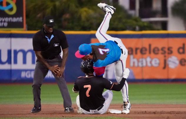 Pensacola Blue Wahoos second baseman Gage Miller gets tangled up