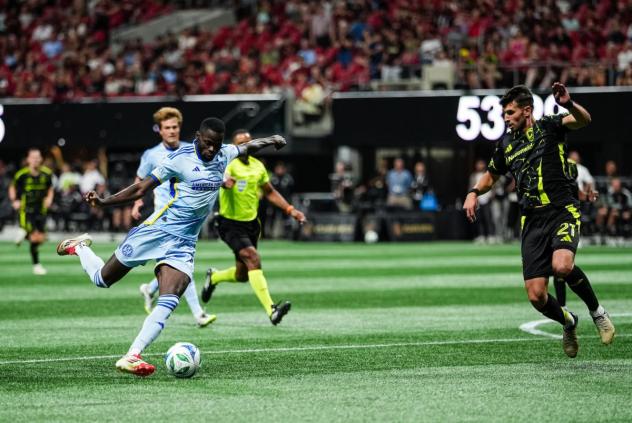 Atlanta United battles the Columbus Crew
