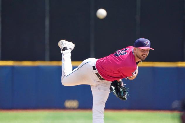 Pensacola Blue Wahoos pitcher Alex Williams