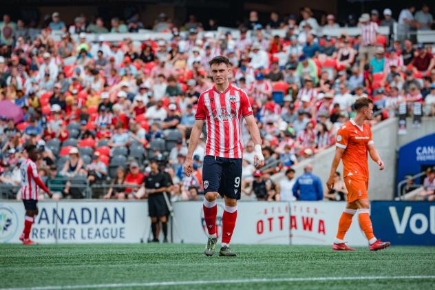 Atlético Ottawa Forward Sam Salter