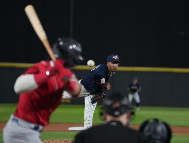 Somerset Patriots pitcher Elmer Rodriguez-Cruz delivers