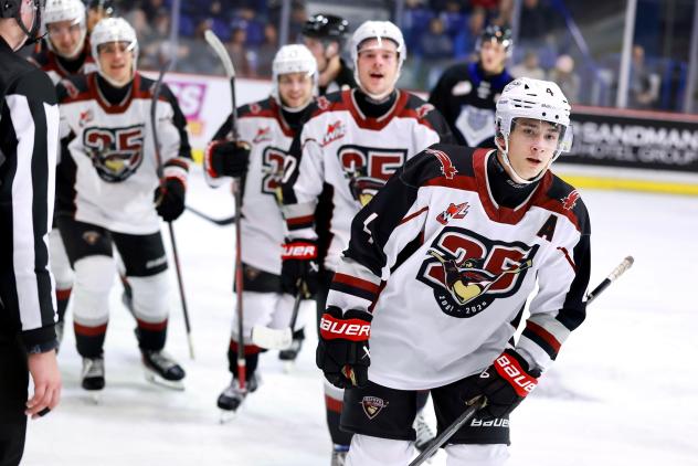 Vancouver Giants' Ryan Lin and teammates on game night
