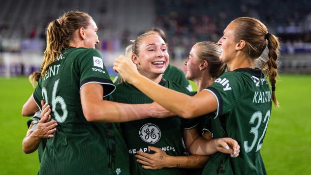 Racing Louisville FC on game night