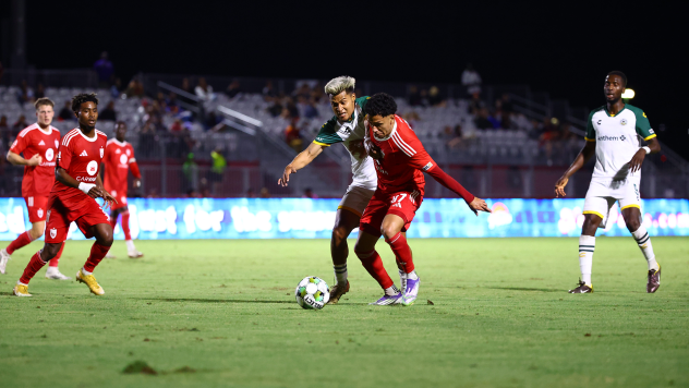 Phoenix Rising FC defender Daniel Flores vs. Oakland Roots SC