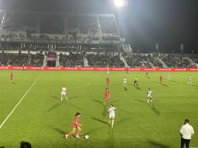 North Carolina Courage battle Racing Louisville FC