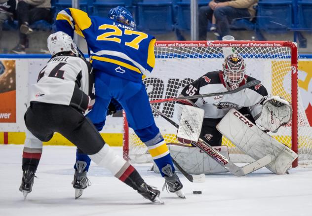 Vancouver Giants goaltender Burke Hood vs. the Saskatoon Blades