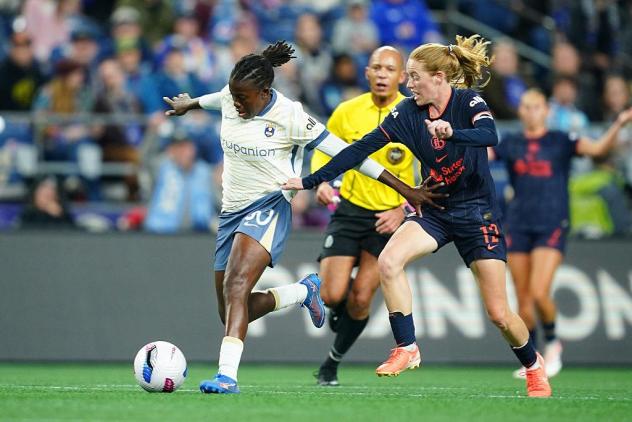 Seattle Reign FC battles Bay FC