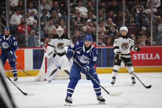 Syracuse Crunch left wing Nick Abruzzese